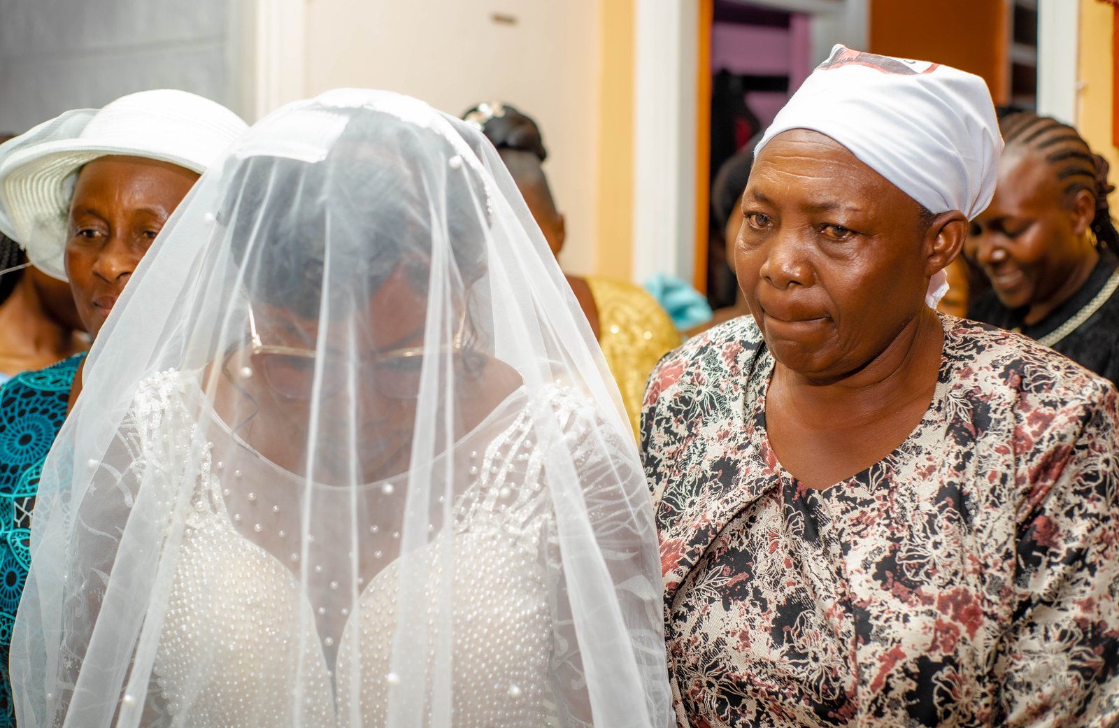 SHALLOM WEDS BIKO (6)