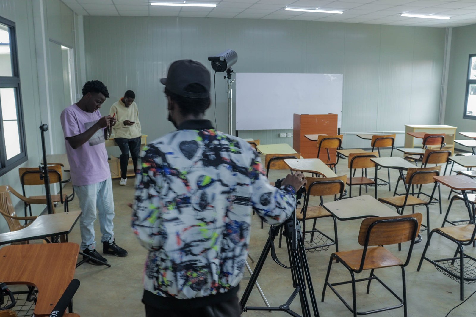 FILM SET-UP AND CREW (5)